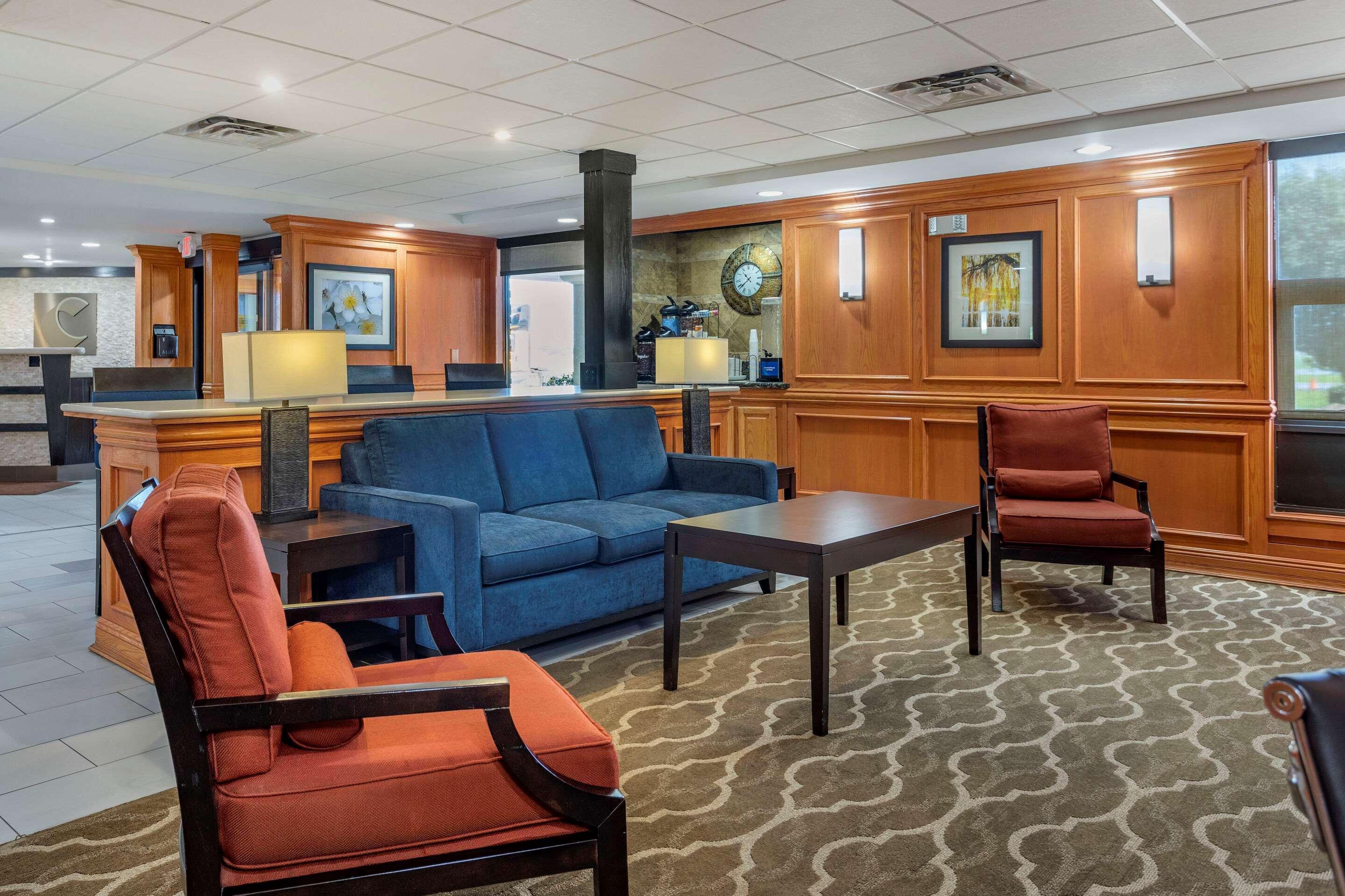 Comfort Inn & Suites Little Rock Airport Exterior photo