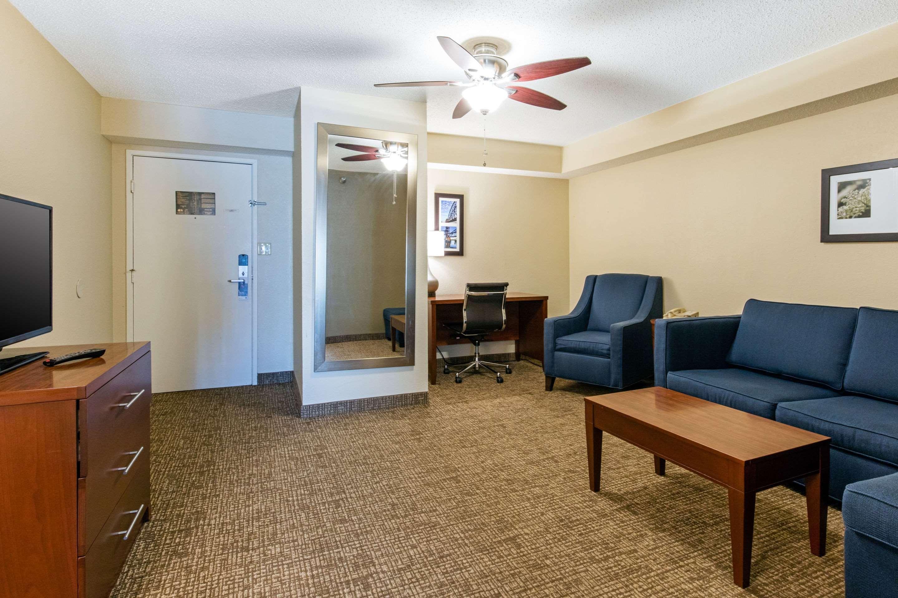 Comfort Inn & Suites Little Rock Airport Exterior photo